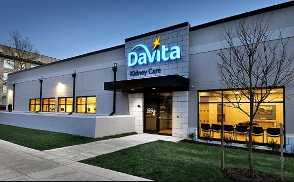 In Uncertain Markets, DaVita’s Stable Rev/EPS Look Attractive