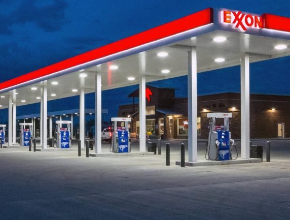 Why Exxon Mobil (XOM) Is Still a Buy Despite Mixed Earnings