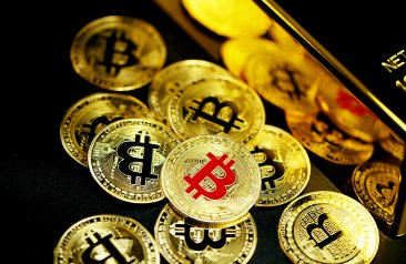 Bitcoin will hit $200,000 in the second half of 2022, predicts FSInsight