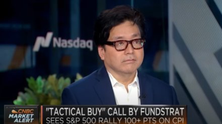 Video: Fundstrat's Tom Lee explains why the S&P 500 will gain at least 100 points in the next week
